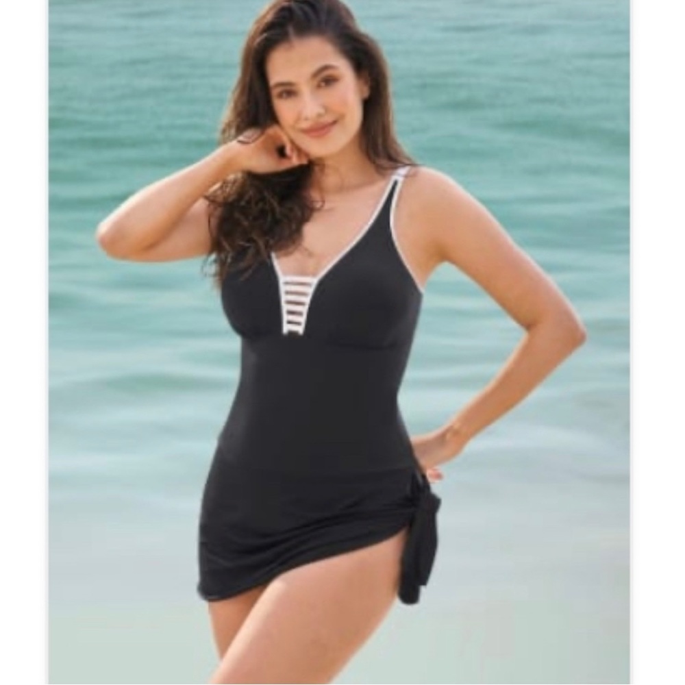 Leonisa Magic Smoothing One-Piece Swimsuit with Multiway skirt  Size 38/46 (L)